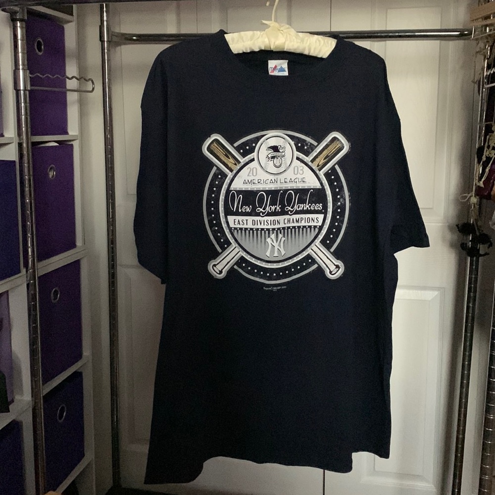 New York Yankees 2003 American League East division champions, T-shirt, size XL - Picture 7 of 7